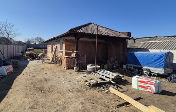 Eladó családi ház