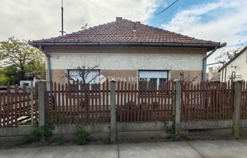 Eladó családi ház