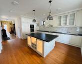 Mediterrán Luxus és High-Tech Kényelem Komárom szívében!