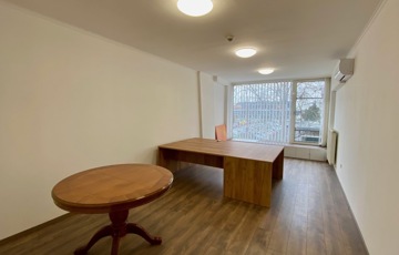 Kiadó iroda/üzlethelyiség