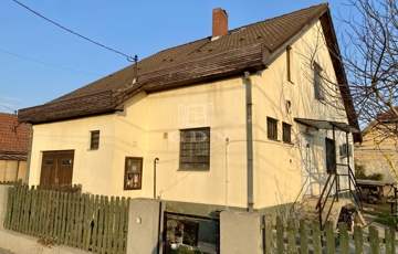 Eladó családi ház