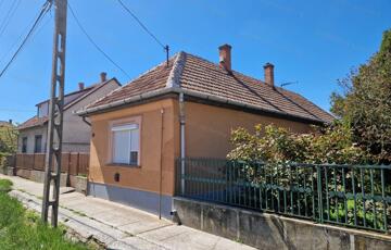 Eladó családi ház