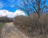 Panorámás, építhető ZÁRTKERT eladó PÉCSELYEN