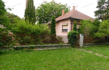 Eladó családi ház