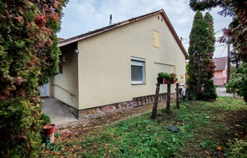 Eladó családi ház