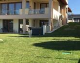 Panorámás luxusotthon zöld oázissal