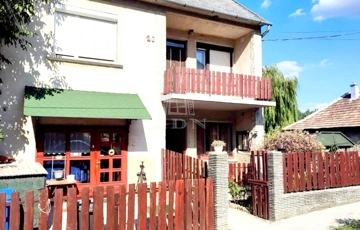 Eladó családi ház