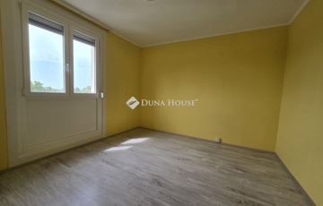 Eladó lakás