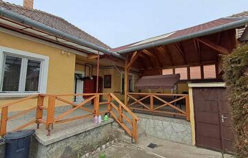 Eladó családi ház