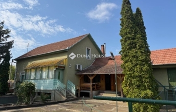 Eladó családi ház