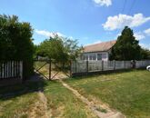 Eladó családi ház Nagykarácsony 13 000 000 Ft