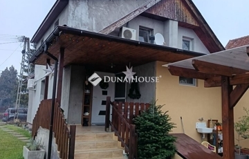 Eladó családi ház