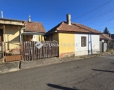 Eladó családi ház Pécs 33 400 000 Ft