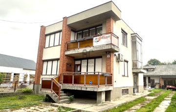 Eladó családi ház