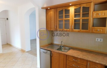 Eladó lakás