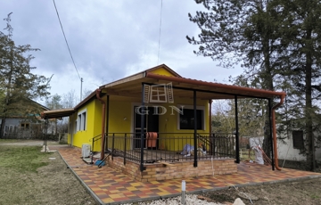 Eladó családi ház