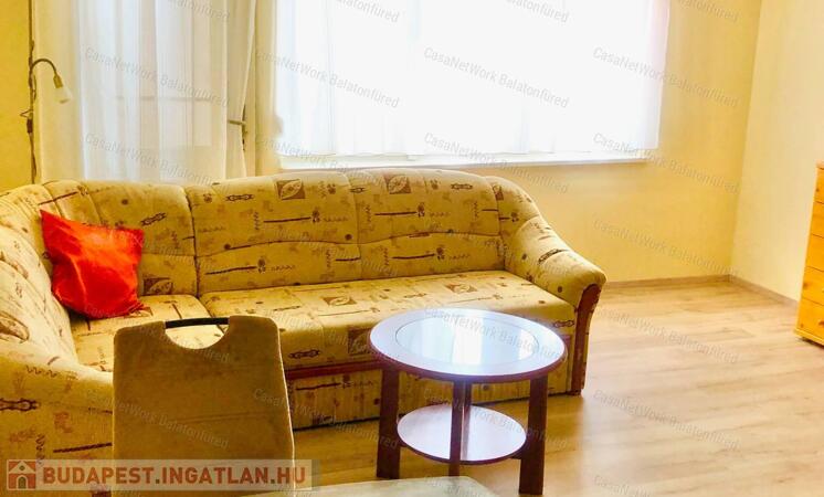 Részpanorámás téglalakás Balatonalmádi keleti kapujában                                 