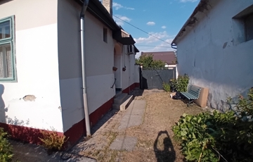 Eladó családi ház