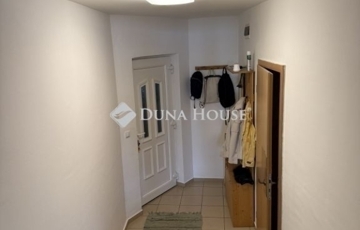 Eladó lakás