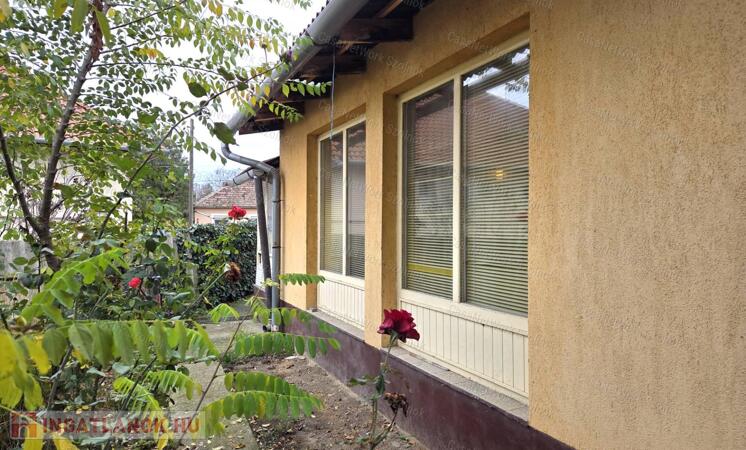 Eladó Fegyvernek 2+1 félszobás vízpart közeli családi ház