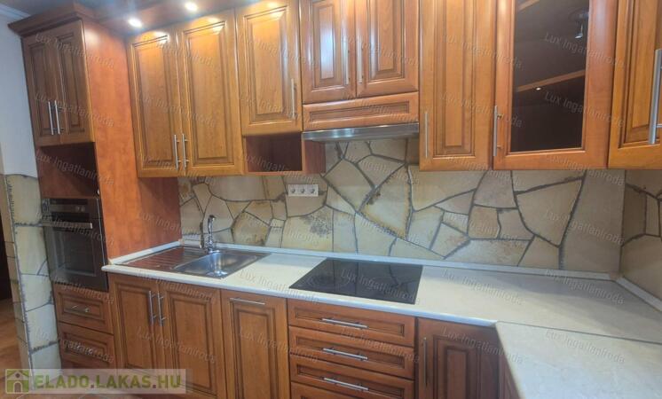 Felújított 2 szobás lakás eladó                                 