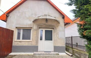 Kiadó családi ház