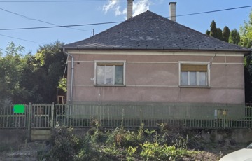 Eladó családi ház