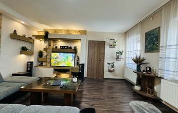 Eladó családi ház