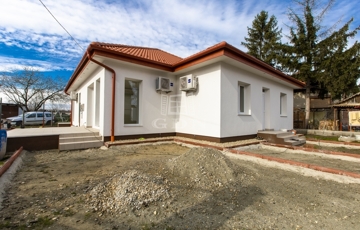 Eladó családi ház