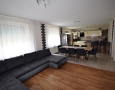 Eladó családi ház Peresznye 120 000 000 Ft