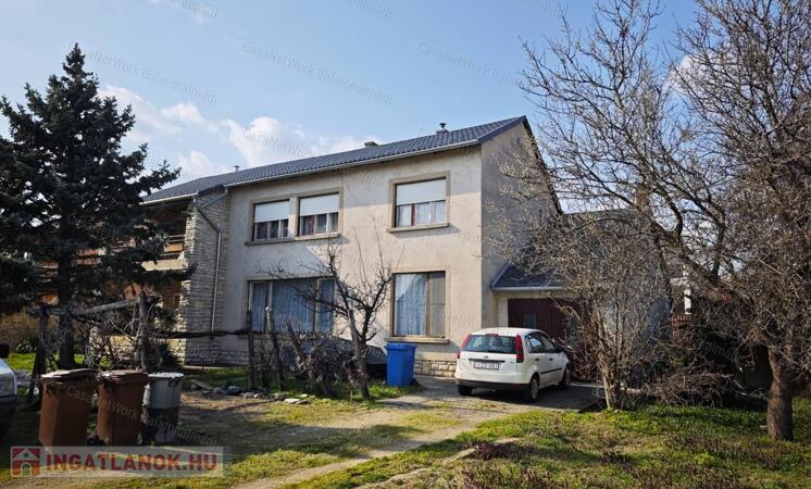 Felújítandó lakóingatlan eladó Balatonfüreden