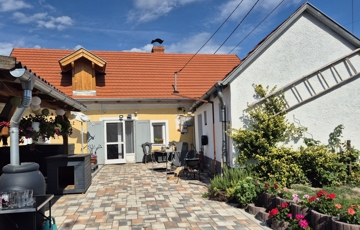 Eladó családi ház