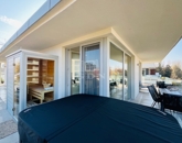 Eladó lakás Balatonlelle 195 000 000 Ft