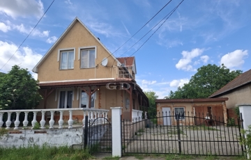 Eladó családi ház