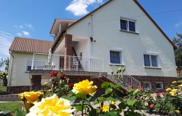 Eladó családi ház