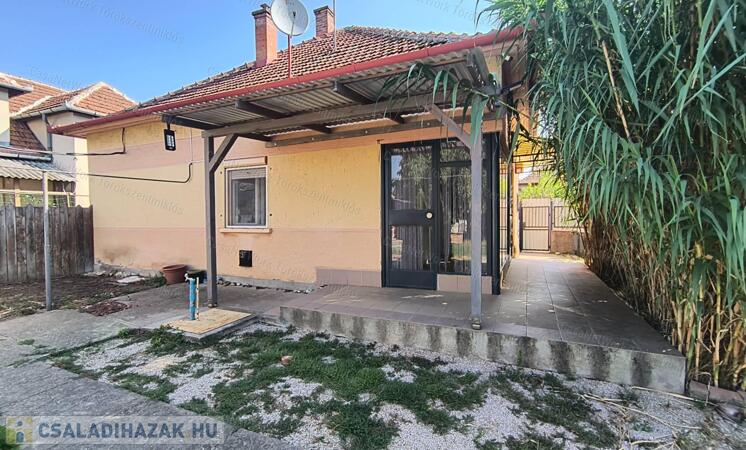 Eladó családi ház Törökszentmiklóson a városközpontban!                                 