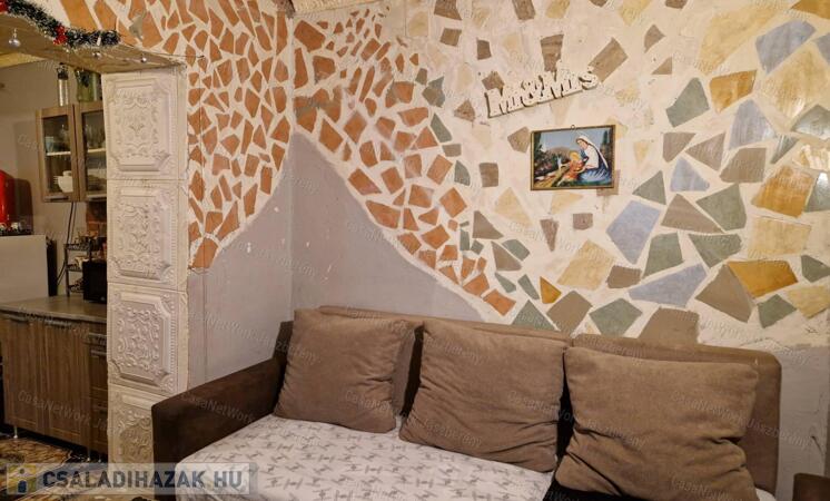 Tarnaörsön  46 nm-es, felújítandó, egy szobás családi ház eladó                                 