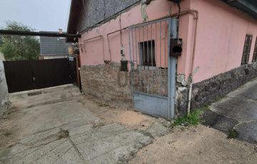 Eladó családi ház