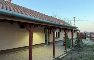 Eladó családi ház