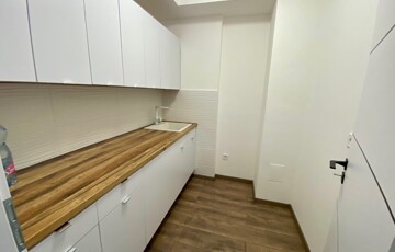 Kiadó iroda/üzlethelyiség