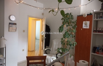 Eladó lakás