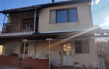 Eladó családi ház