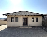 Eladó családi ház Vác 295 000 000 Ft