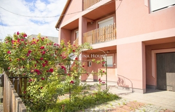 Eladó családi ház