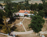 Eladó iroda/üzlethelyiség Nemesvita 590 000 000 Ft
