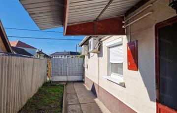 Eladó családi ház