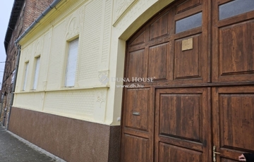 Eladó családi ház