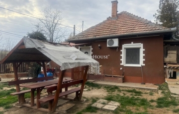 Eladó családi ház