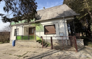 Eladó családi ház
