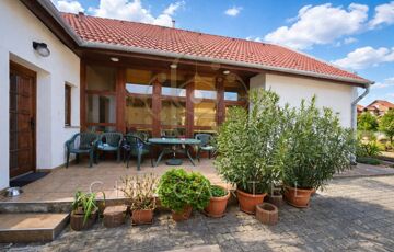 Eladó családi ház